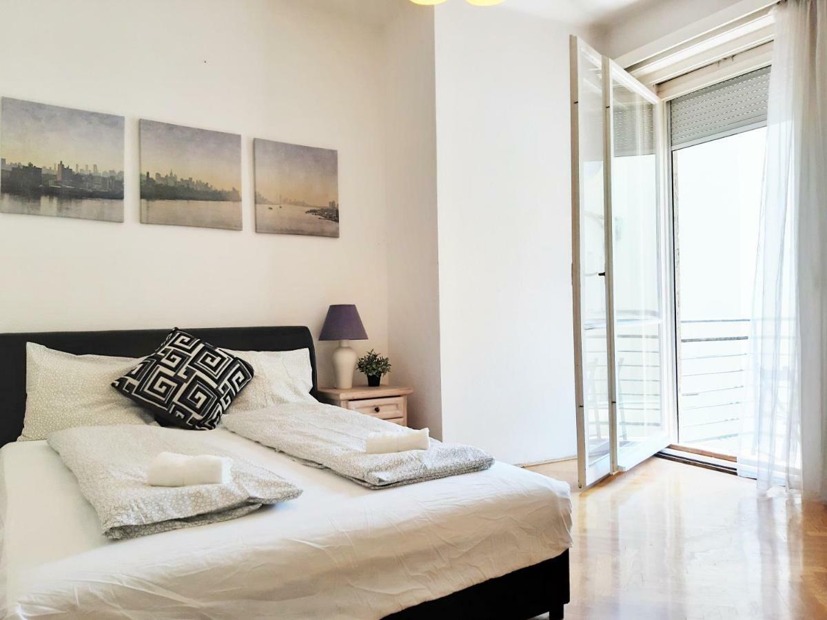 Gold Rose Apartment With 3 Rooms Budapest Bagian luar foto