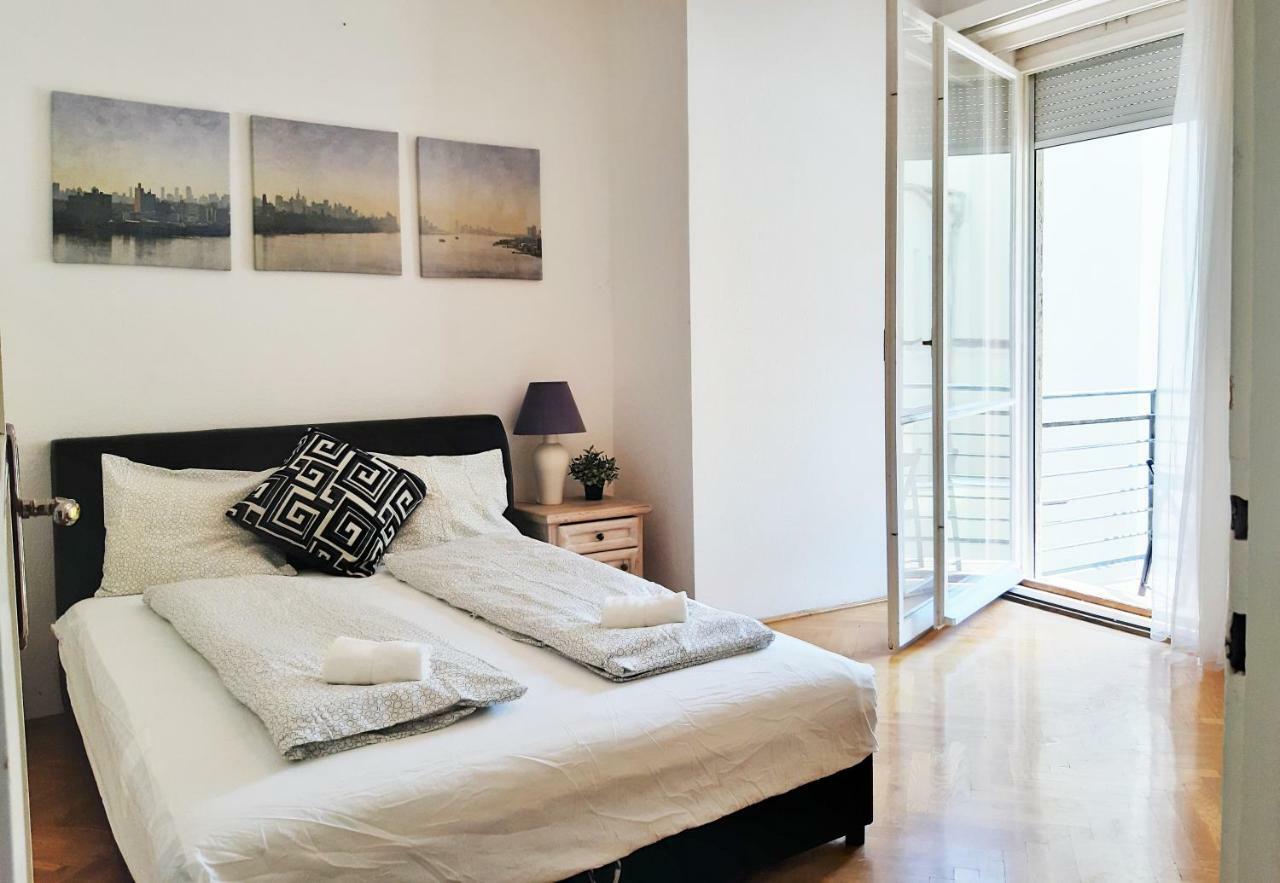 Gold Rose Apartment With 3 Rooms Budapest Bagian luar foto