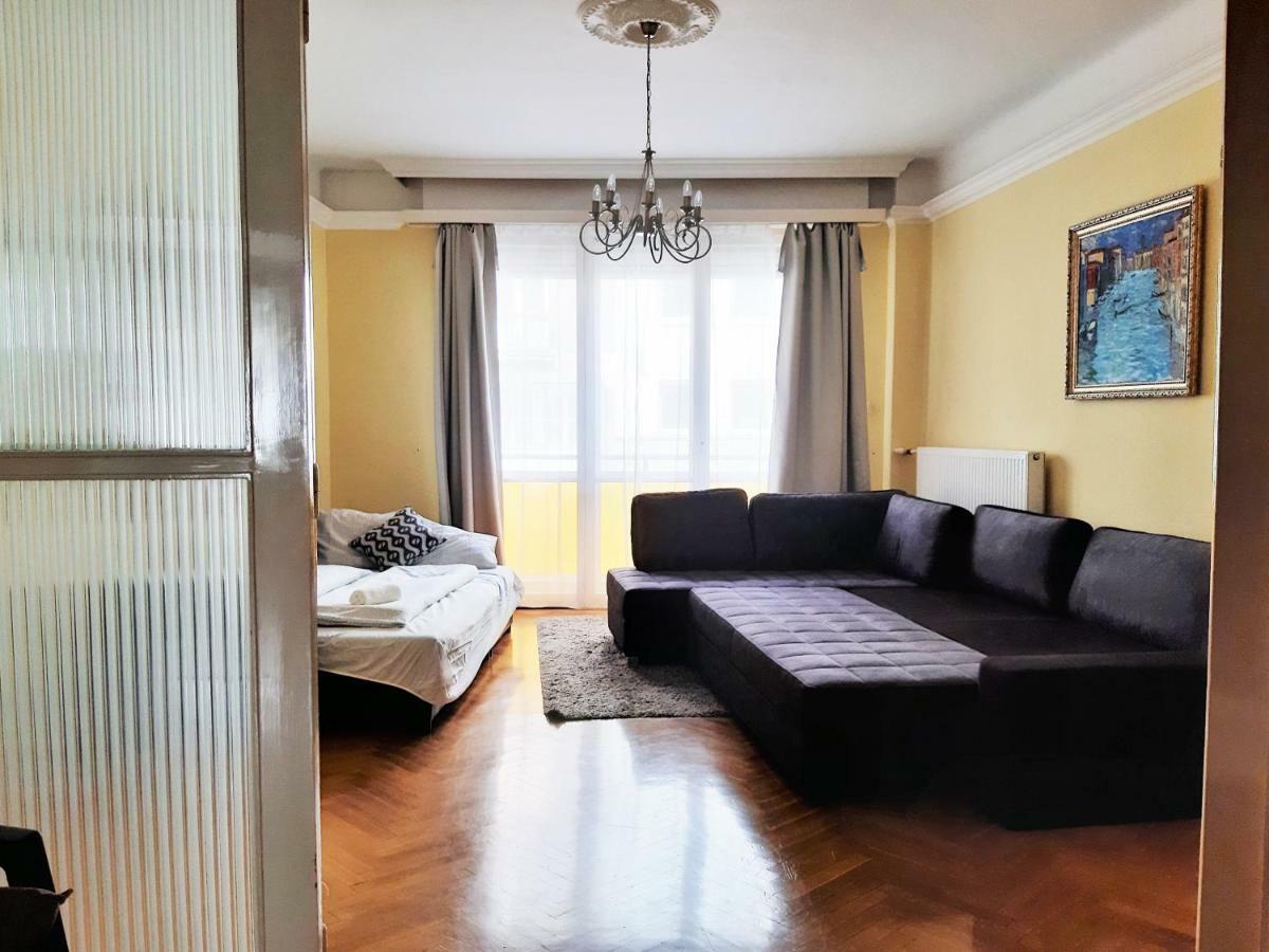 Gold Rose Apartment With 3 Rooms Budapest Bagian luar foto